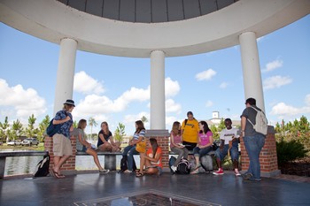 Warner University image