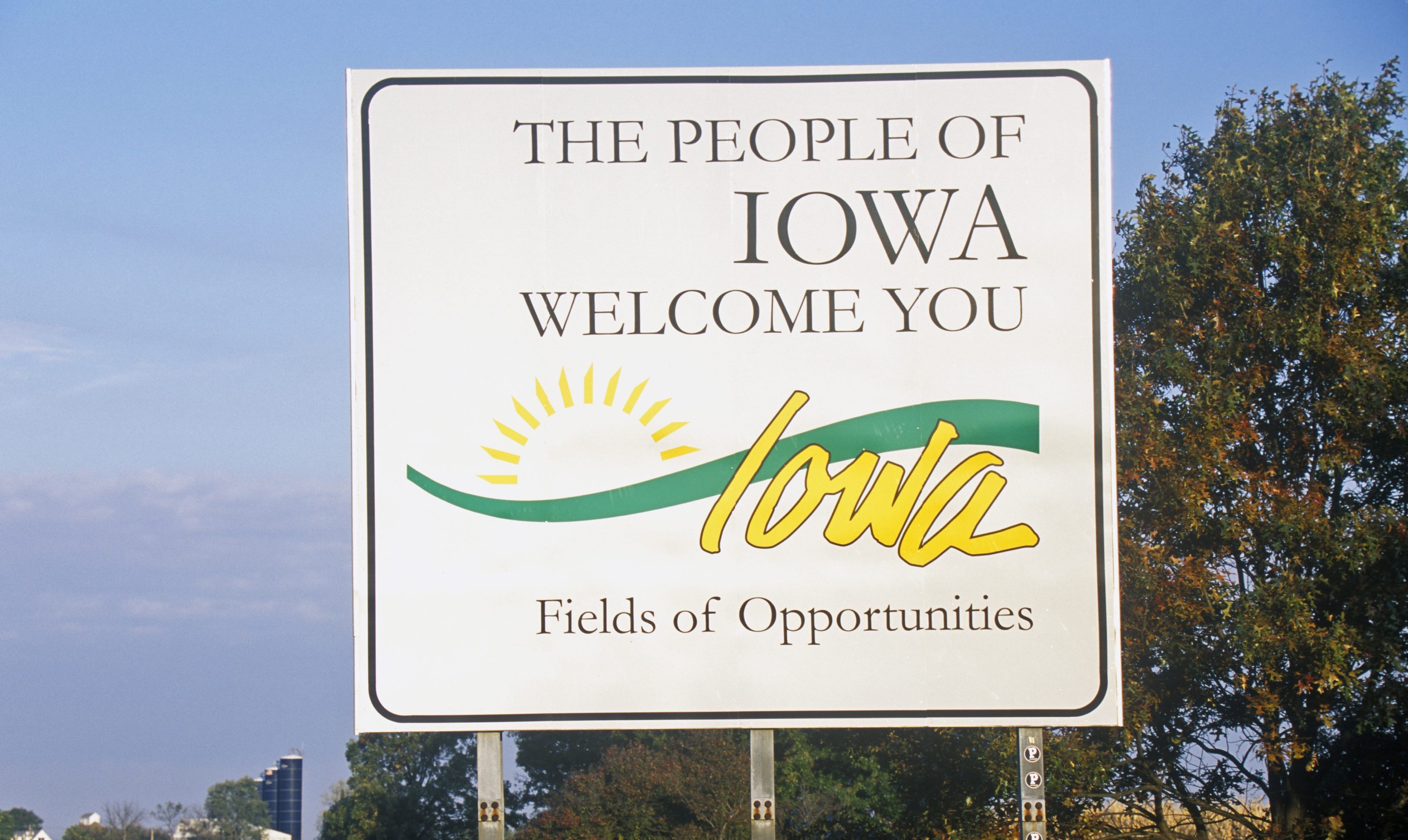 Welcome to Iowa road sign